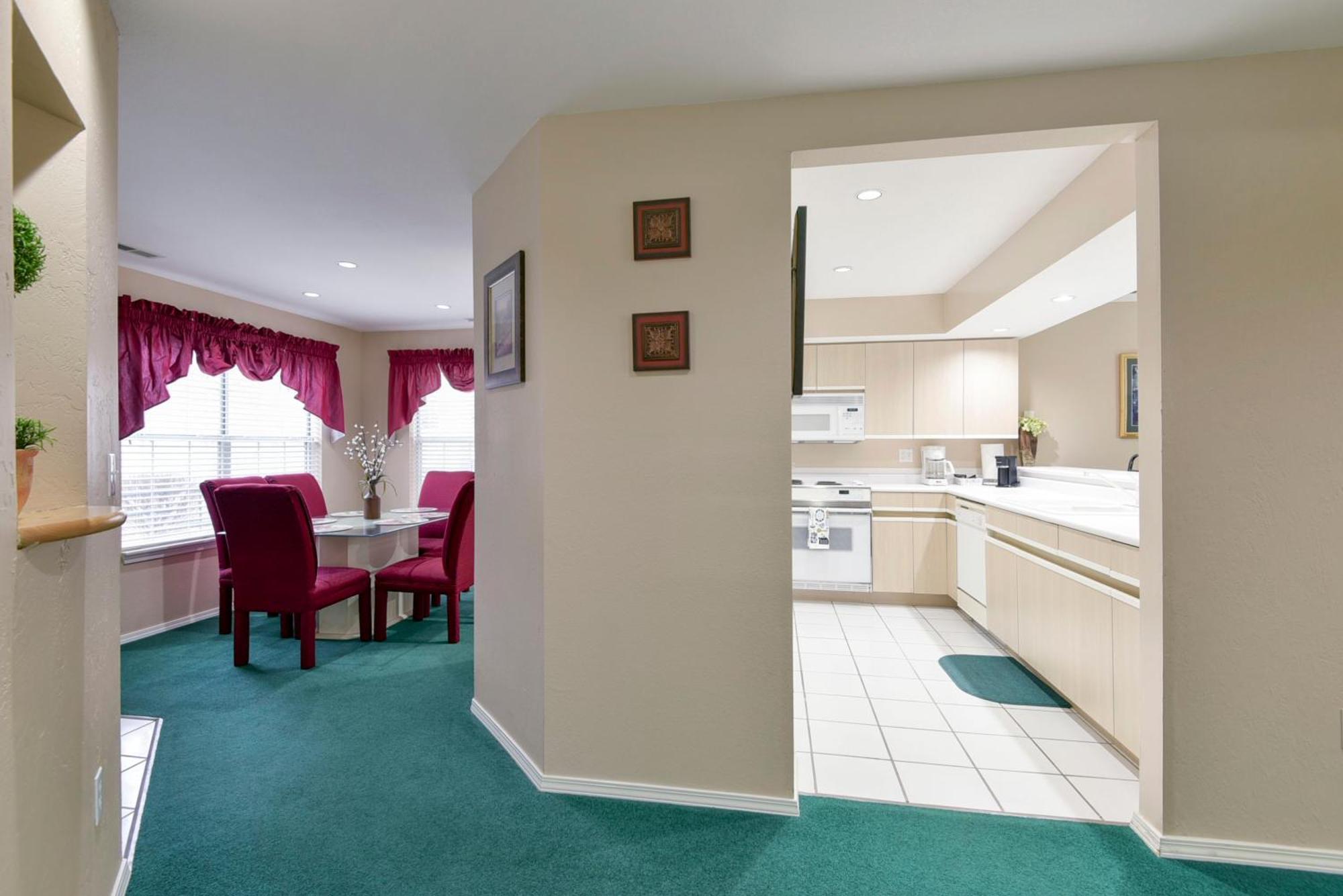Gorgeous At Thousand Hills - Heart Of - Spacious And Affordable Apartment *