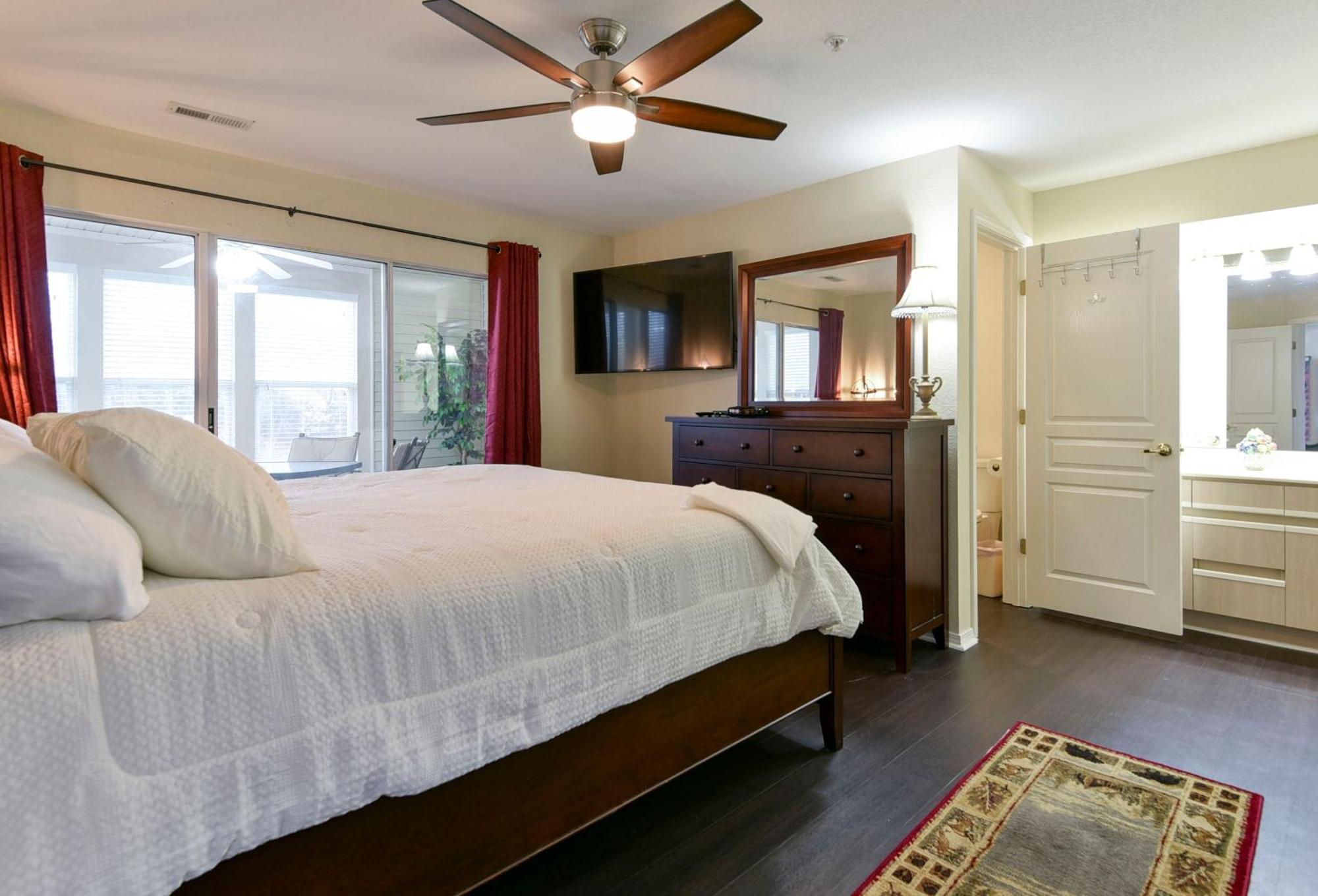 Apartment Gorgeous At Thousand Hills - Heart Of - Spacious And Affordable