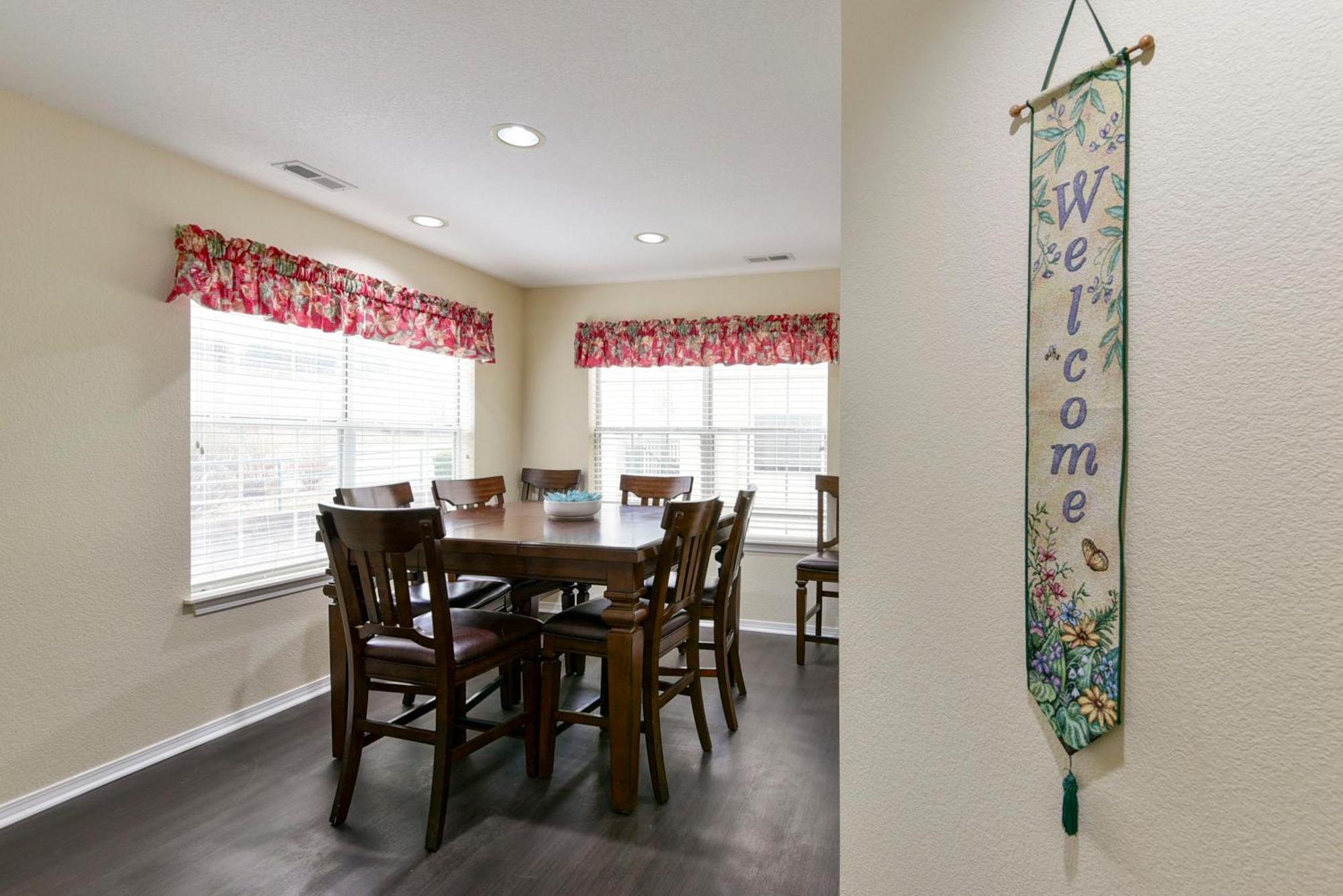 Apartment Gorgeous At Thousand Hills - Heart Of - Spacious And Affordable *
