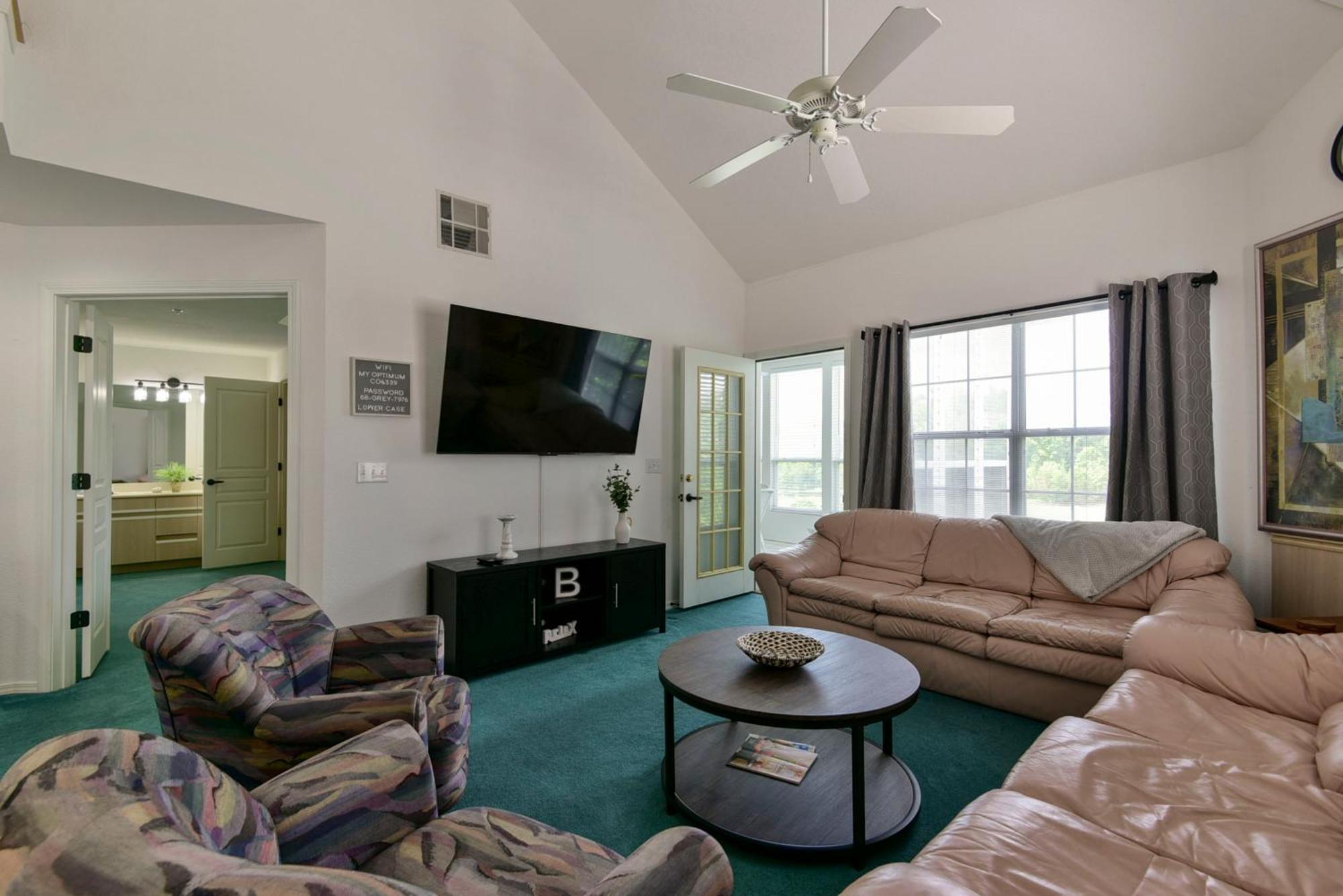 Gorgeous At Thousand Hills - Heart Of - Spacious And Affordable Apartment *