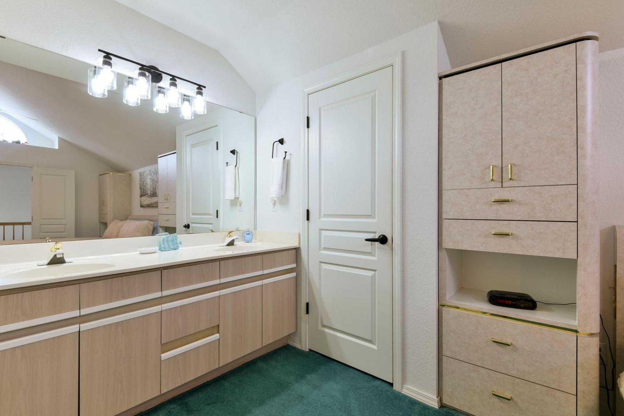 Apartment Gorgeous At Thousand Hills - Heart Of - Spacious And Affordable *