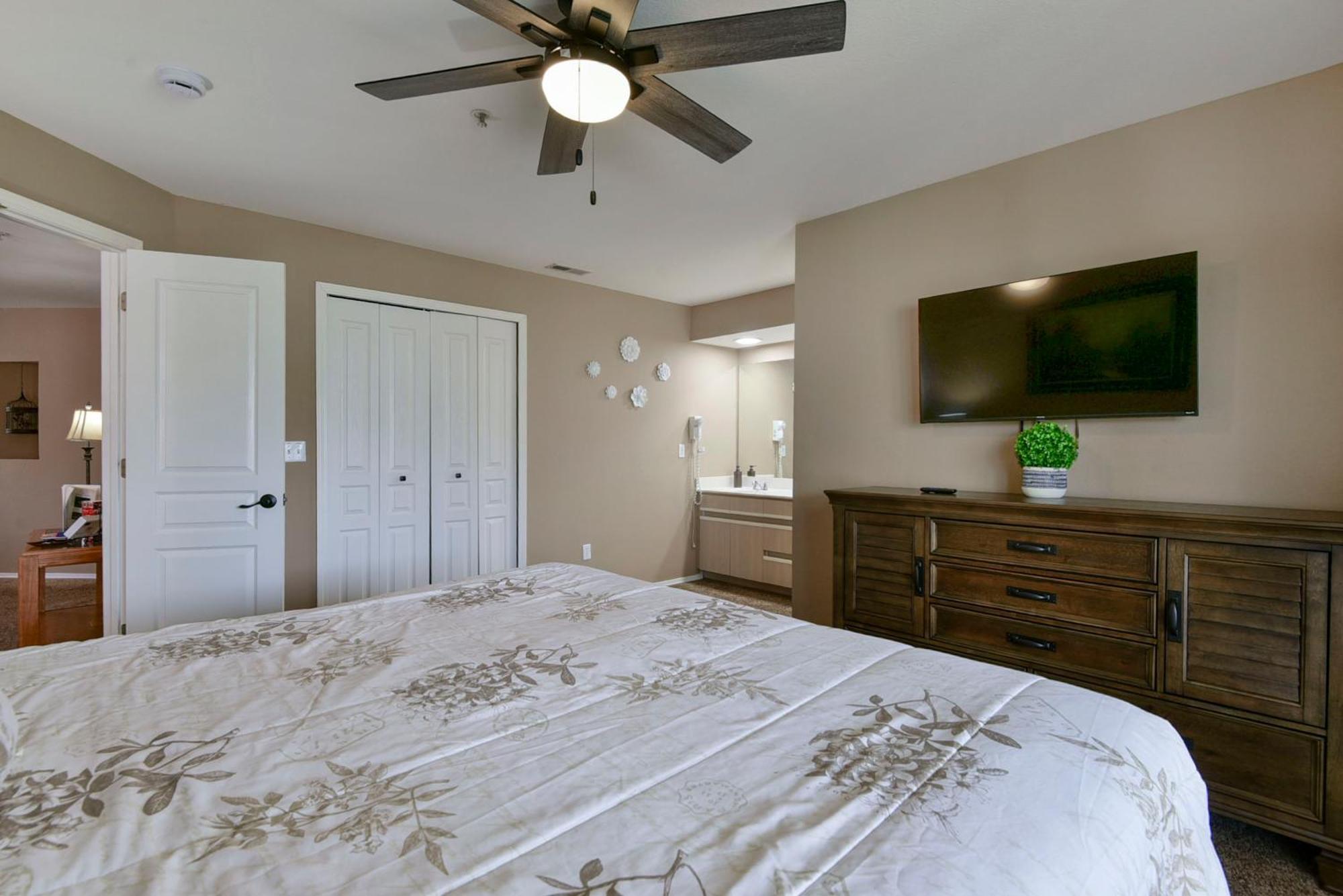 Gorgeous At Thousand Hills - Heart Of - Spacious And Affordable Apartment *