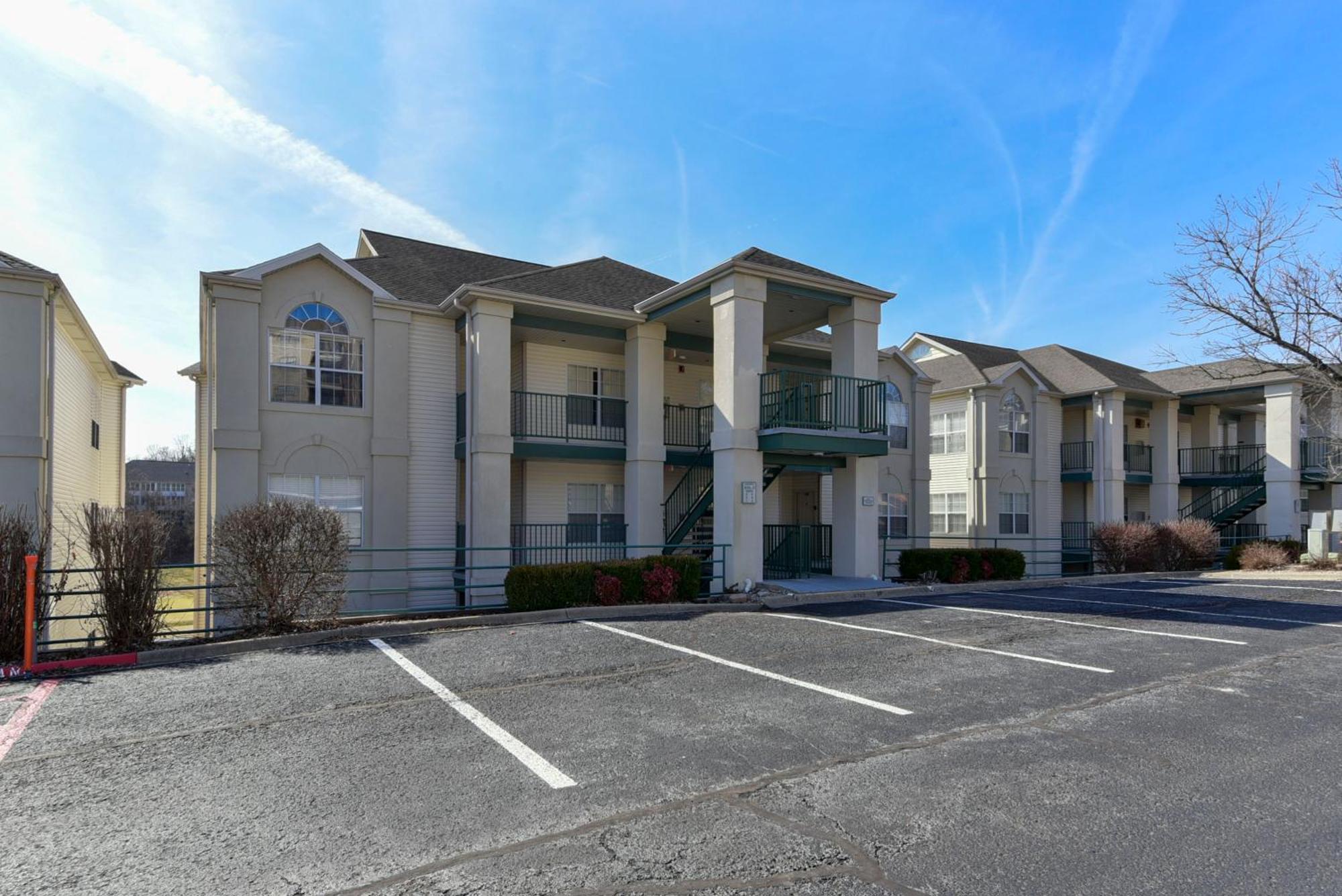Apartment Gorgeous At Thousand Hills - Heart Of - Spacious And Affordable *